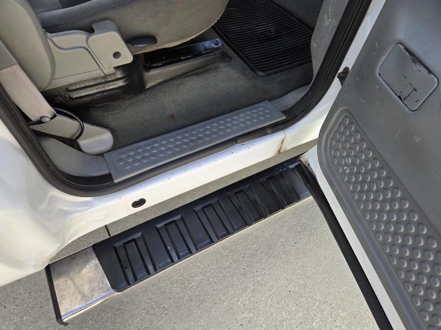 2004 Ford F-550 Super Duty 4X4 4dr Crew Cab 176.2 200.2 in. WB - 22912730 - 62