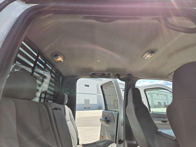 2004 Ford F-550 Super Duty 4X4 4dr Crew Cab 176.2 200.2 in. WB - 22912730 - 63