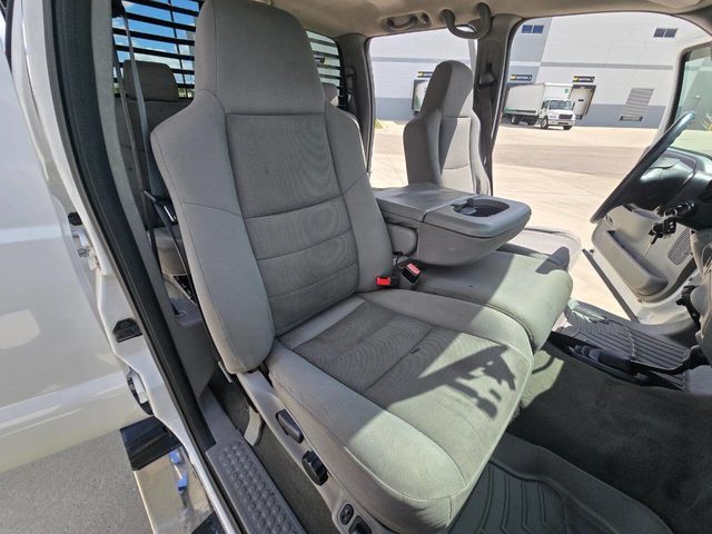 2004 Ford F-550 Super Duty 4X4 4dr Crew Cab 176.2 200.2 in. WB - 22912730 - 72