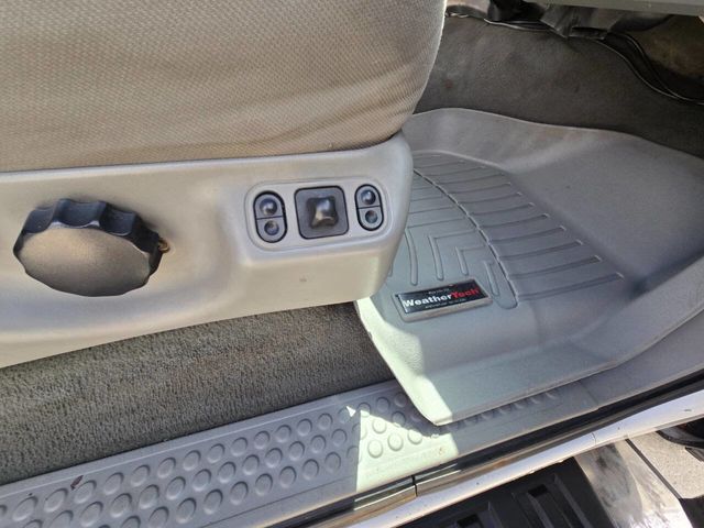 2004 Ford F-550 Super Duty 4X4 4dr Crew Cab 176.2 200.2 in. WB - 22912730 - 73