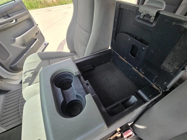 2004 Ford F-550 Super Duty 4X4 4dr Crew Cab 176.2 200.2 in. WB - 22912730 - 82