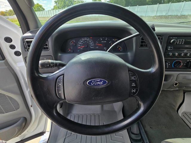 2004 Ford F-550 Super Duty 4X4 4dr Crew Cab 176.2 200.2 in. WB - 22912730 - 84