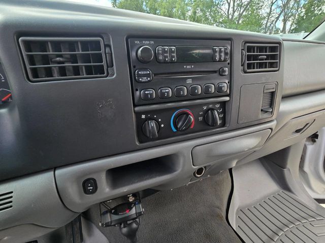 2004 Ford F-550 Super Duty 4X4 4dr Crew Cab 176.2 200.2 in. WB - 22912730 - 85