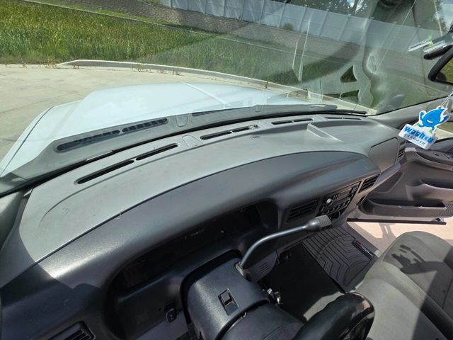 2004 Ford F-550 Super Duty 4X4 4dr Crew Cab 176.2 200.2 in. WB - 22912730 - 91