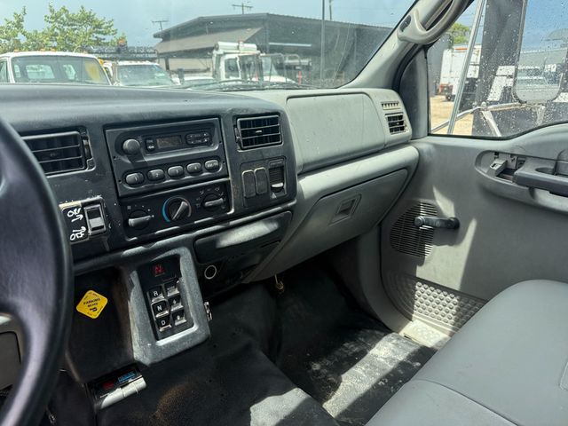 2004 Ford F-750 Crew Cab Utility Service Truck  - 23072111 - 10