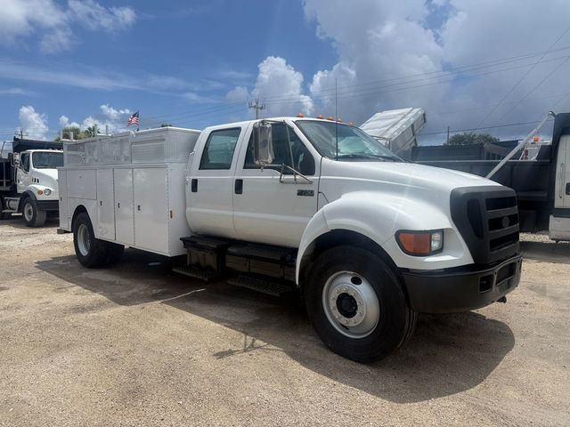 2004 Ford F-750 Crew Cab Utility Service Truck  - 23072111 - 4