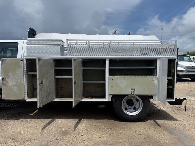 2004 Ford F-750 Crew Cab Utility Service Truck  - 23072111 - 7
