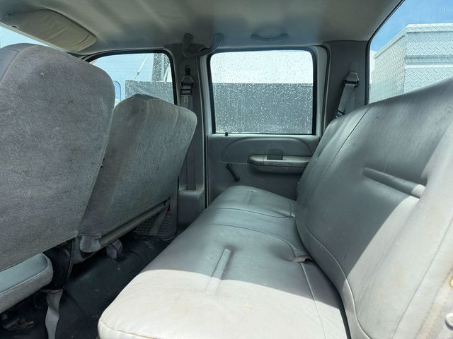 2004 Ford F-750 Crew Cab Utility Service Truck  - 23072111 - 8