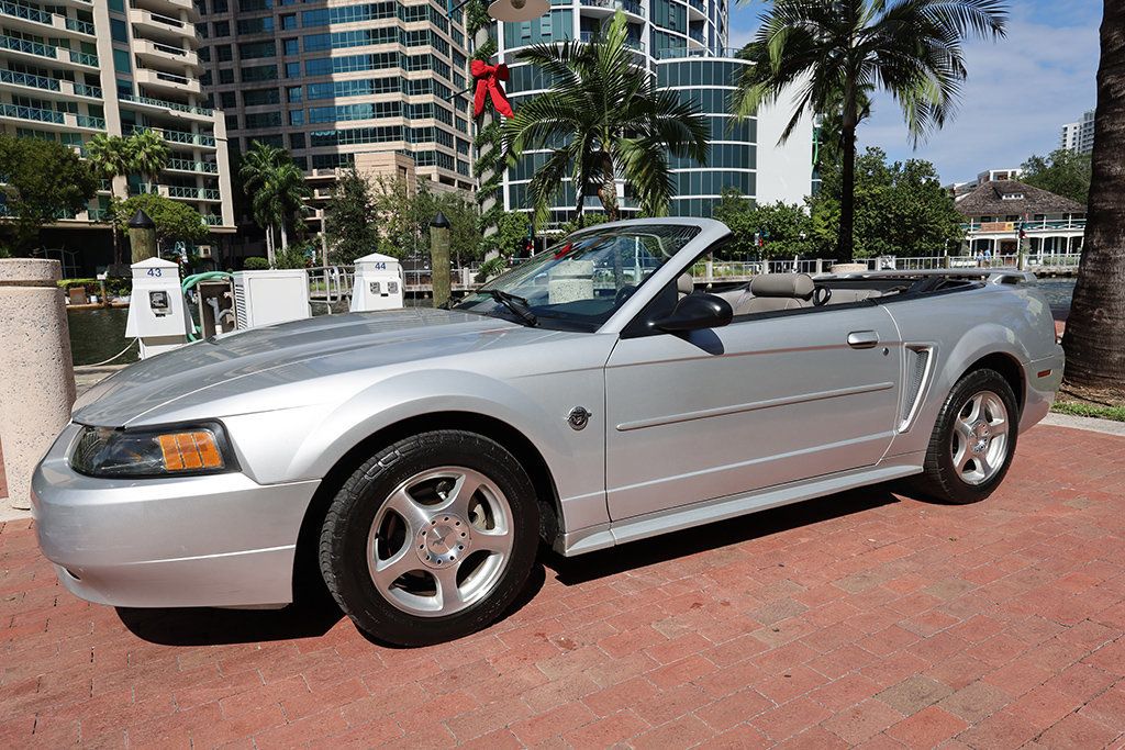 2004 Ford Mustang 2dr Convertible Deluxe - 22943427 - 15