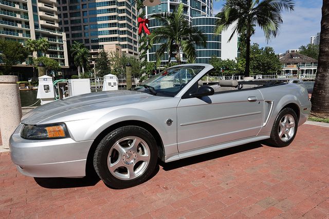 2004 Ford Mustang 2dr Convertible Deluxe - 22943427 - 15
