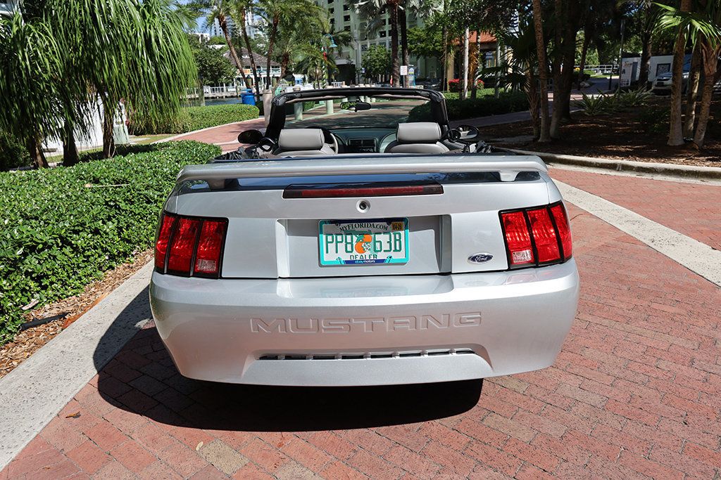 2004 Ford Mustang 2dr Convertible Deluxe - 22943427 - 20