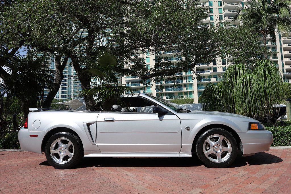 2004 Ford Mustang 2dr Convertible Deluxe - 22943427 - 27