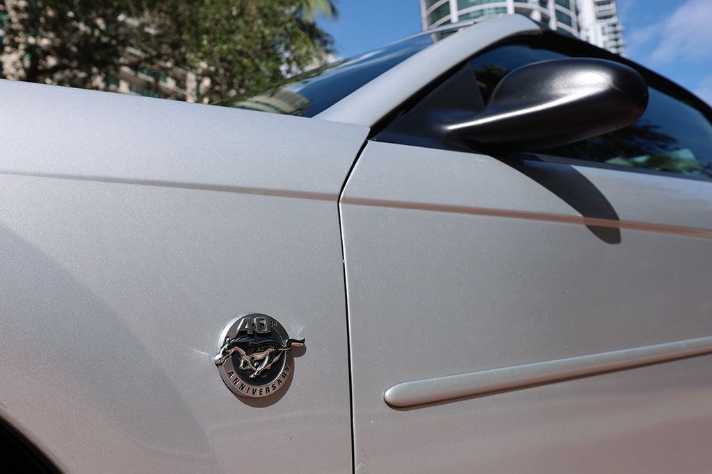 2004 Ford Mustang 2dr Convertible Deluxe - 22943427 - 28