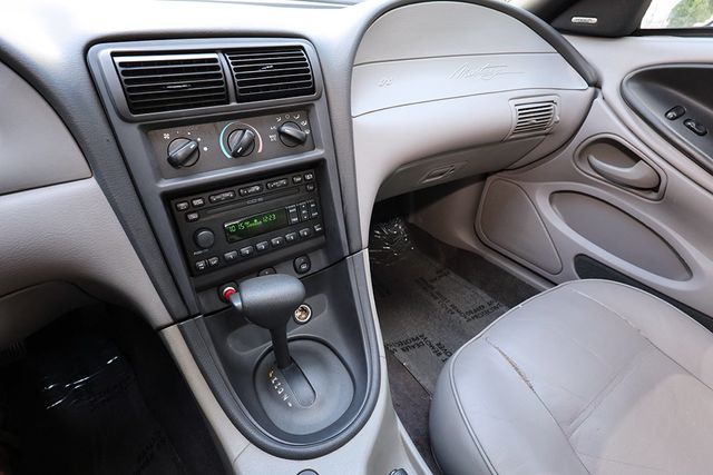 2004 Ford Mustang 2dr Convertible Deluxe - 22943427 - 37