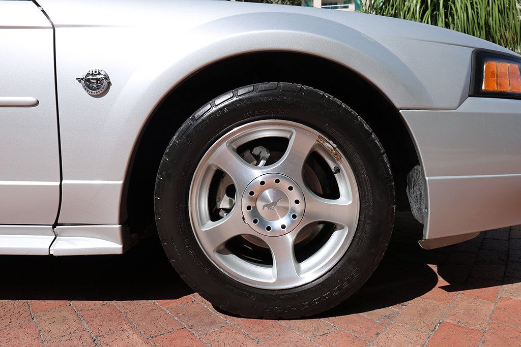 2004 Ford Mustang 2dr Convertible Deluxe - 22943427 - 43