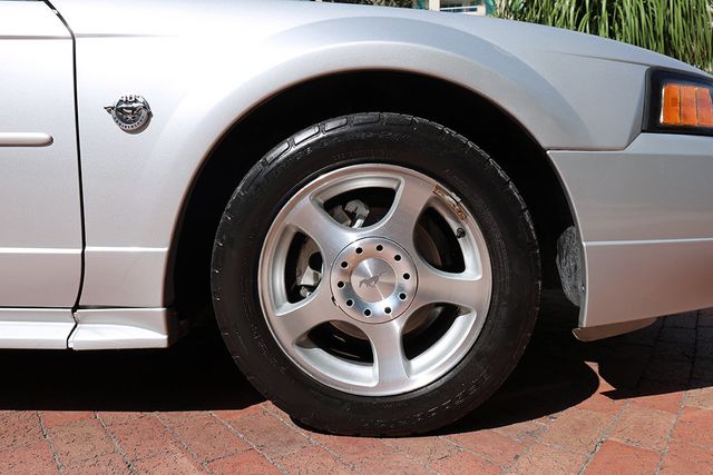 2004 Ford Mustang 2dr Convertible Deluxe - 22943427 - 43