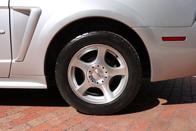 2004 Ford Mustang 2dr Convertible Deluxe - 22943427 - 45