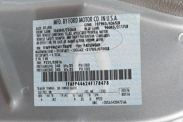 2004 Ford Mustang 2dr Convertible Deluxe - 22943427 - 51