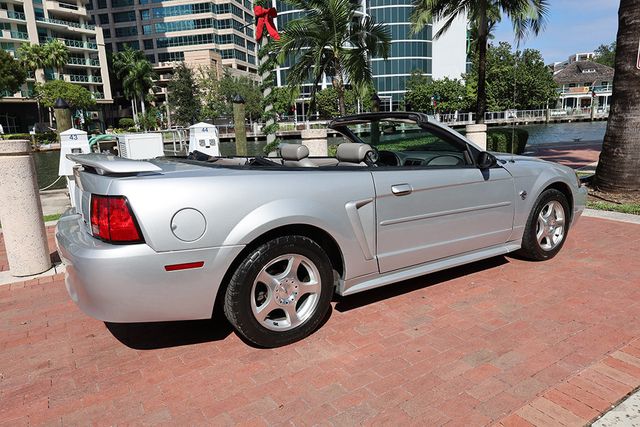 2004 Ford Mustang 2dr Convertible Deluxe - 22943427 - 55