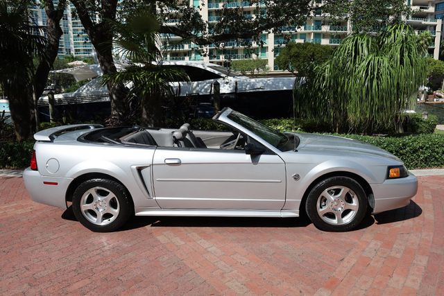 2004 Ford Mustang 2dr Convertible Deluxe - 22943427 - 57