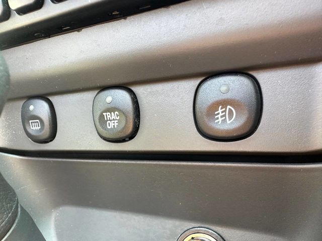 2004 Ford Mustang 2dr Convertible GT Deluxe - 22536888 - 30