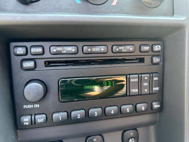 2004 Ford Mustang 2dr Convertible GT Deluxe - 22536888 - 31