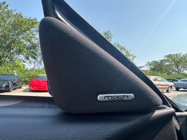 2004 Ford Mustang 2dr Convertible GT Deluxe - 22536888 - 36