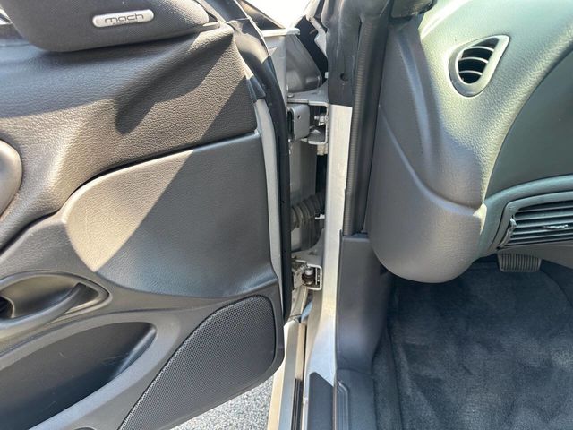 2004 Ford Mustang 2dr Convertible GT Deluxe - 22536888 - 41