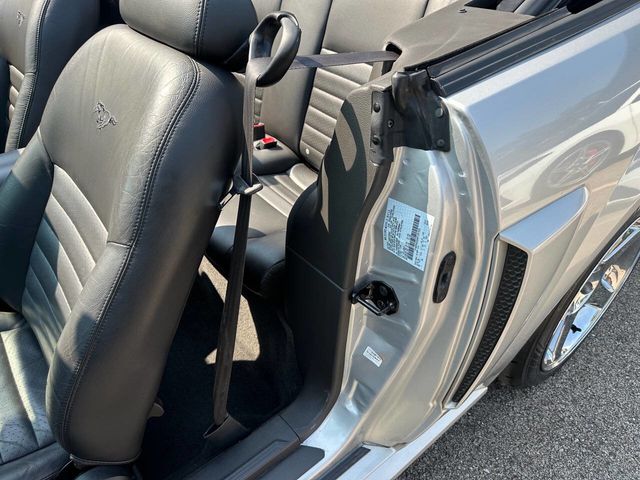 2004 Ford Mustang 2dr Convertible GT Deluxe - 22536888 - 42