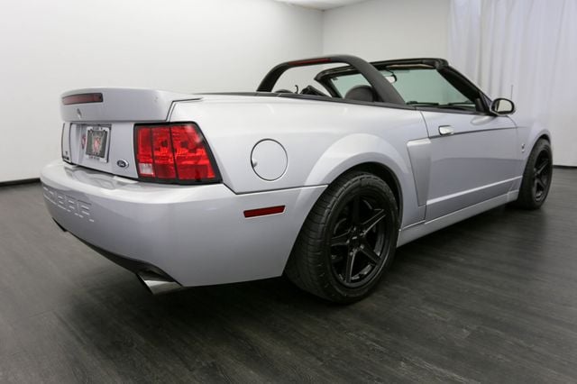 2004 Ford Mustang 2dr Convertible SVT Cobra - 23004614 - 24
