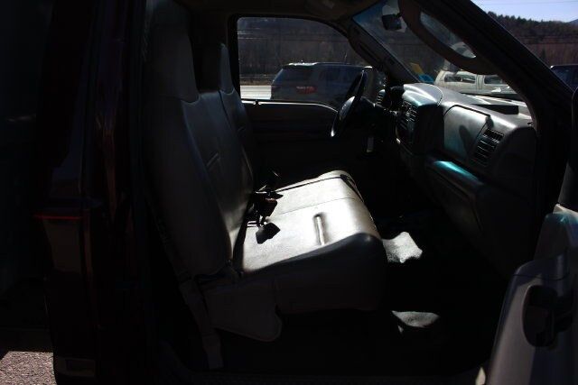 2004 Ford Super Duty F-350 DRW XL - 23094936 - 24