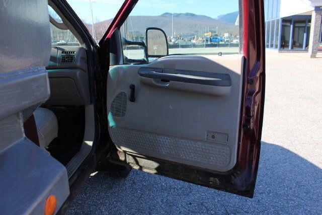 2004 Ford Super Duty F-350 DRW XL - 23094936 - 26