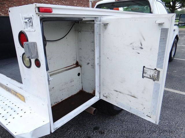 2004 Ford Super Duty F-350 SRW Cab-Chassis Reg Cab 141 - 22025401 - 28