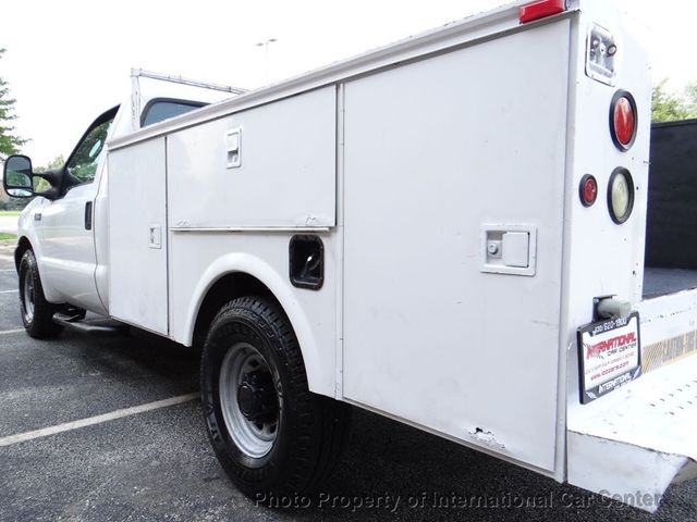 2004 Ford Super Duty F-350 SRW Cab-Chassis Reg Cab 141 - 22025401 - 30