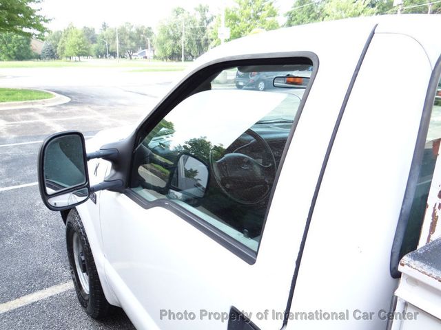 2004 Ford Super Duty F-350 SRW Cab-Chassis Reg Cab 141 - 22025401 - 35