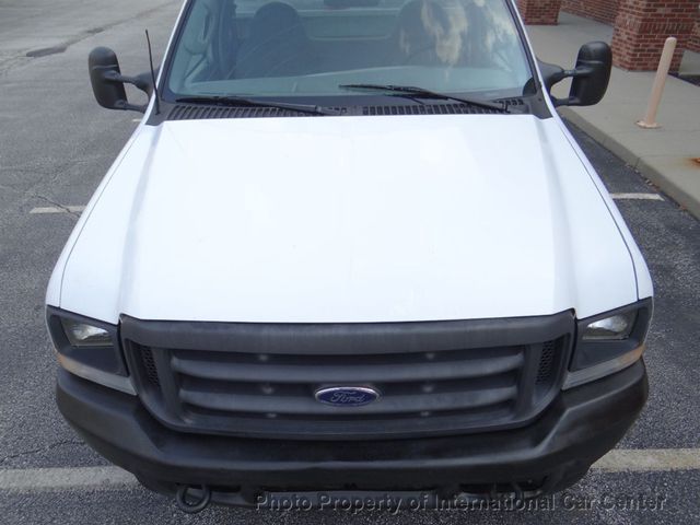 2004 Ford Super Duty F-350 SRW Cab-Chassis Reg Cab 141 - 22025401 - 40