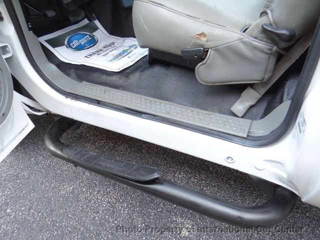 2004 Ford Super Duty F-350 SRW Cab-Chassis Reg Cab 141 - 22025401 - 45