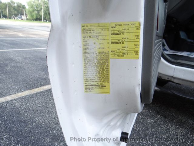 2004 Ford Super Duty F-350 SRW Cab-Chassis Reg Cab 141 - 22025401 - 46