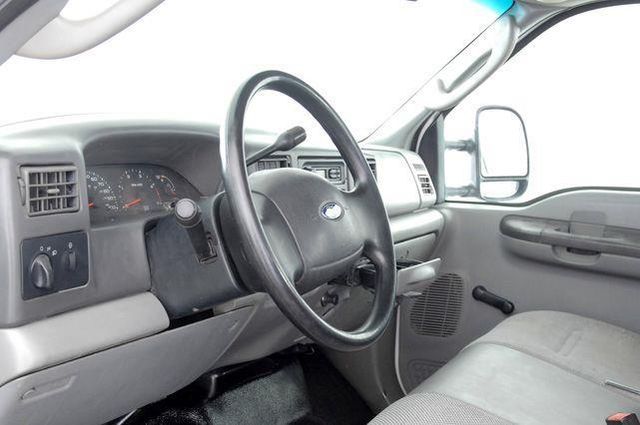 2004 Ford Super Duty F-450 DRW XL - 12714730 - 11