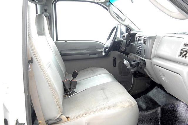 2004 Ford Super Duty F-450 DRW XL - 12714730 - 17