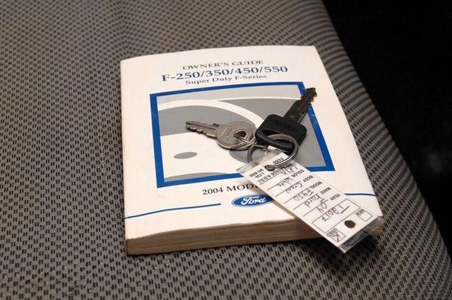 2004 Ford Super Duty F-450 DRW XL - 12714730 - 19