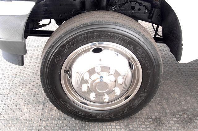 2004 Ford Super Duty F-450 DRW XL - 12714730 - 22