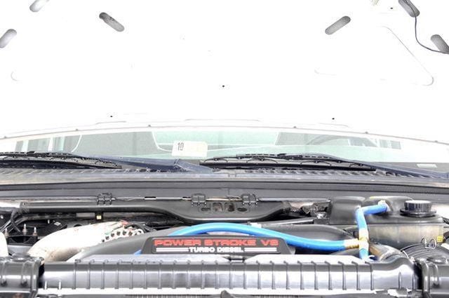2004 Ford Super Duty F-450 DRW XL - 12714730 - 29