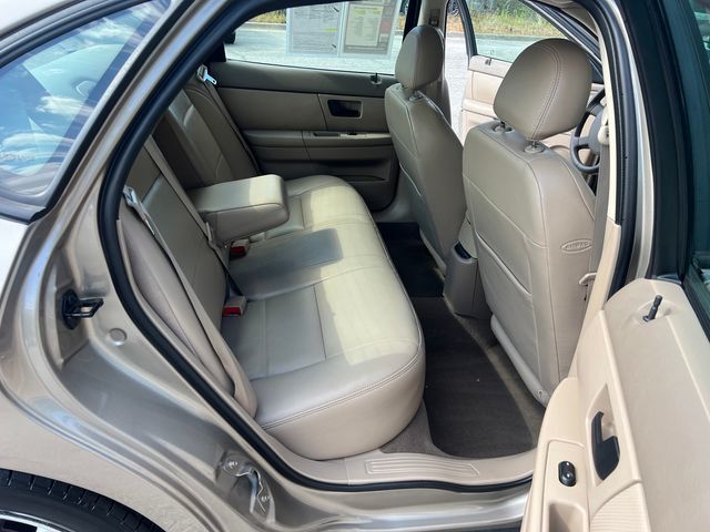 2004 Ford Taurus 4dr Sedan SES - 23021909 - 15