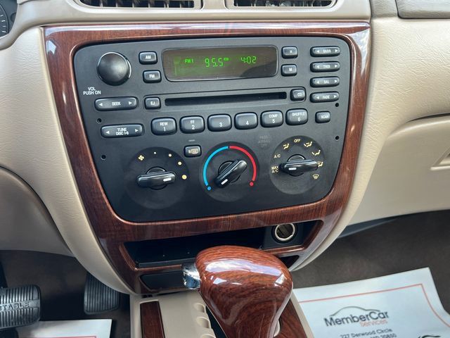 2004 Ford Taurus 4dr Sedan SES - 23021909 - 21