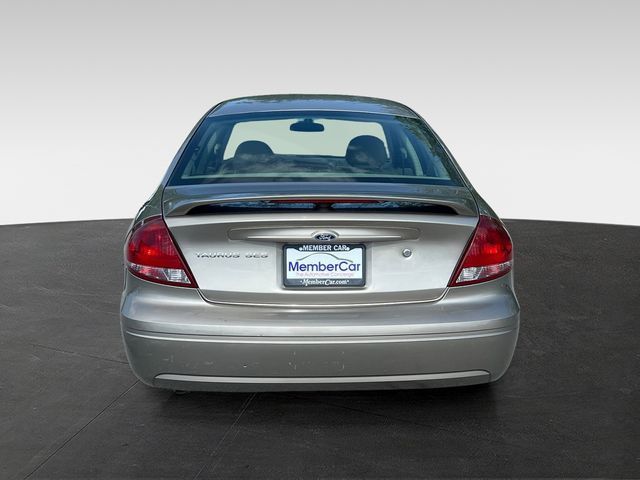 2004 Ford Taurus 4dr Sedan SES - 23021909 - 3
