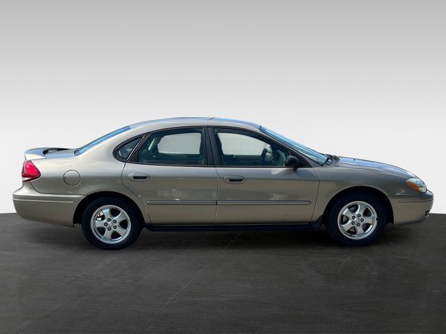 2004 Ford Taurus 4dr Sedan SES - 23021909 - 5
