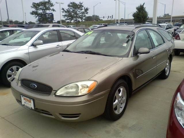 2004 Ford Taurus SE Wagon 4D - 12610564 - 0