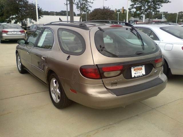 2004 Ford Taurus SE Wagon 4D - 12610564 - 3