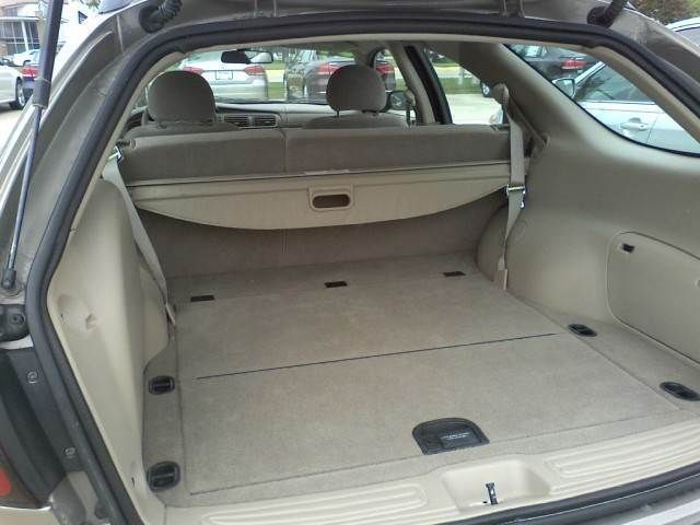 2004 Ford Taurus SE Wagon 4D - 12610564 - 5